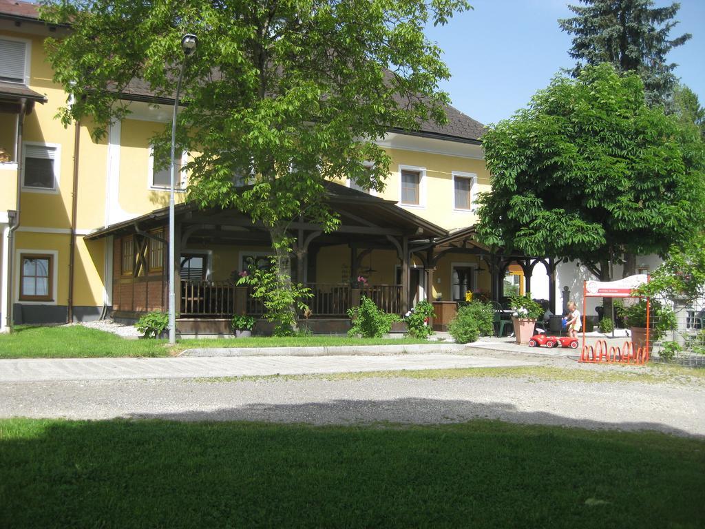 Gasthof Muhr Wirt Z'Bierbaum Hotel Gampern Esterno foto
